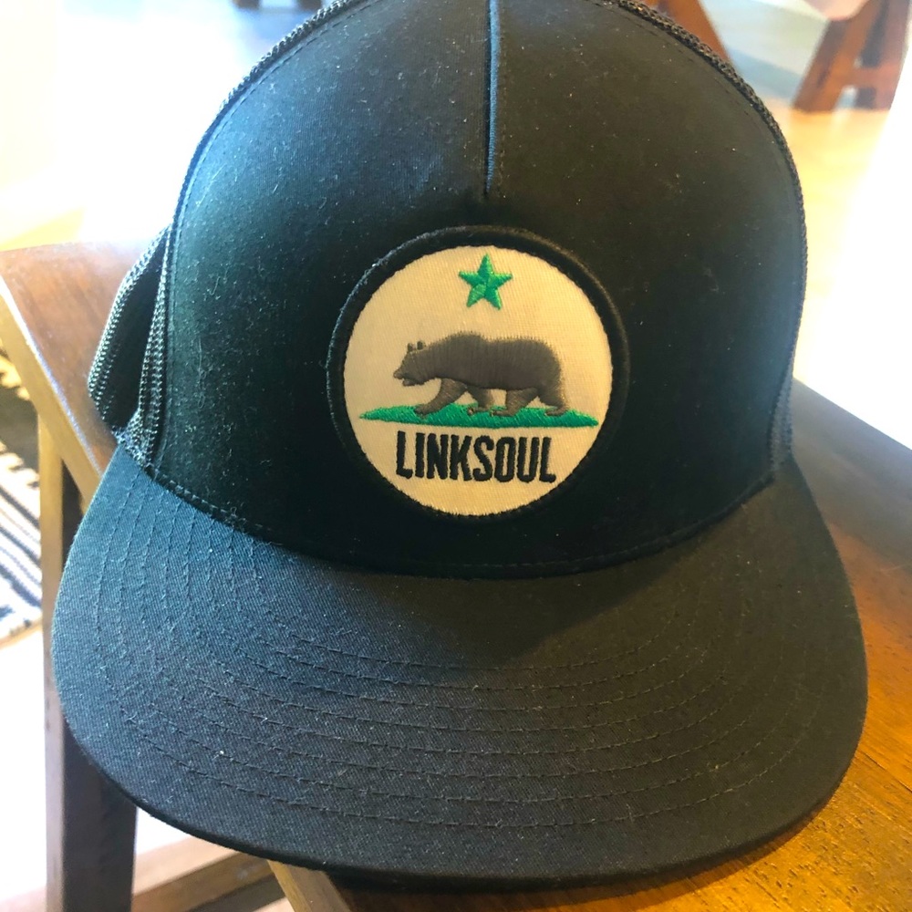 Linksoul trucker hat
